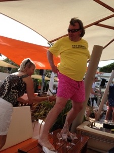 What is that Nice Lady Decorator attempting to do?